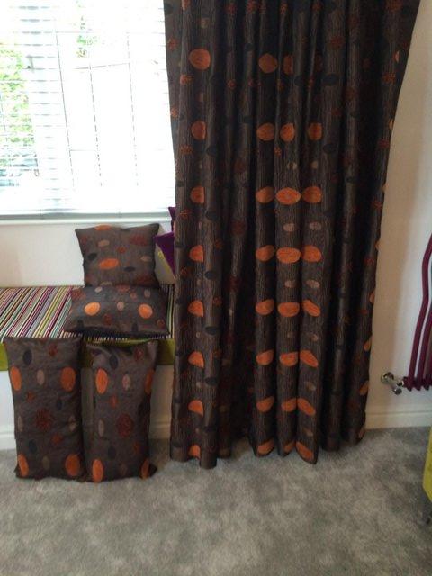 Preview of the first image of 2 pairs of excellent quality curtains.