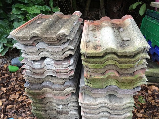 Preview of the first image of Pre used and weathered Roof Tiles.