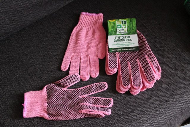 Preview of the first image of Gardening Gloves x 2 pairs.