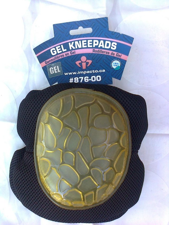 Preview of the first image of Protective Kneepads, Quality, New, packaged, Impacto, Ca.
