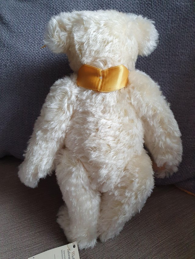 Preview of the first image of STEIFF MILLENNIUM BEAR.
