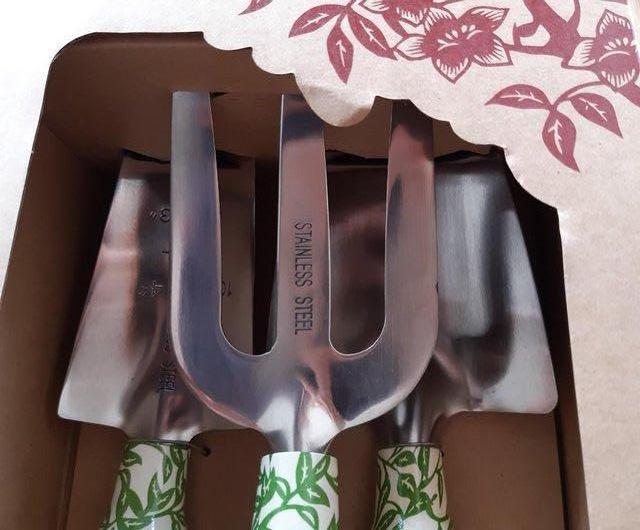 Image 4 of TROWELS AND FORK SET IN UNOPENED BOX