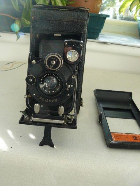 Image 3 of Houghton Butcher Popular Ensign folding camera & accessories