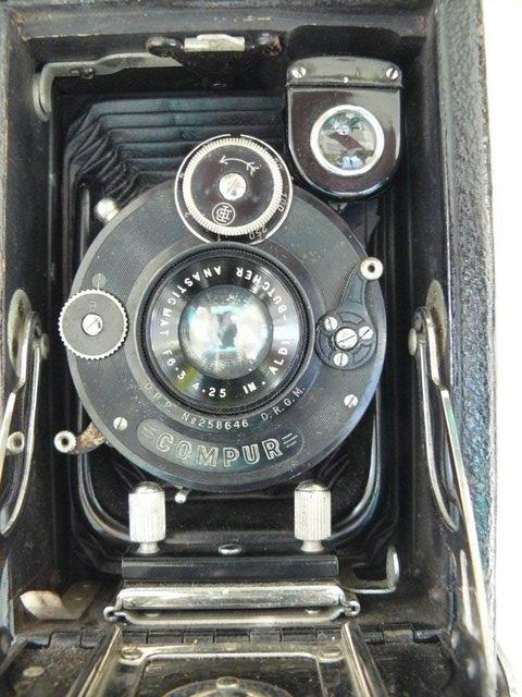 Image 6 of Houghton Butcher Popular Ensign folding camera & accessories