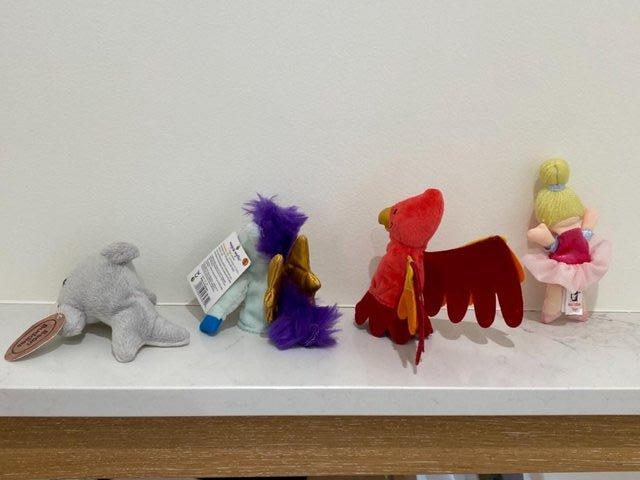 Preview of the first image of Finger Puppets,MY Little PONY,HELLO KITTY.