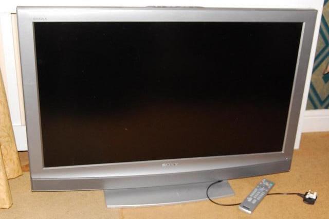 Preview of the first image of 35" Large flat screen Sony Television.