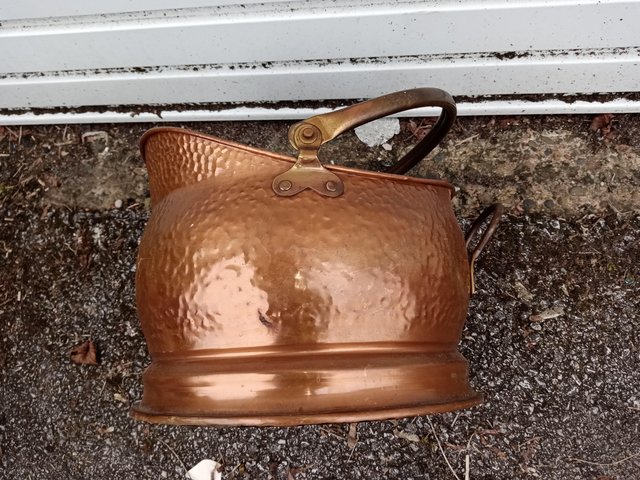 Preview of the first image of Collectors item, Copper bucket.