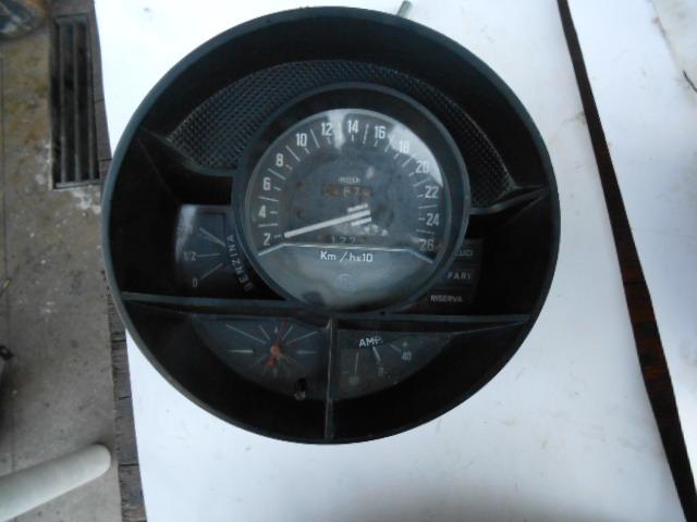 Image 3 of Alfa Romeo Montreal speedometer