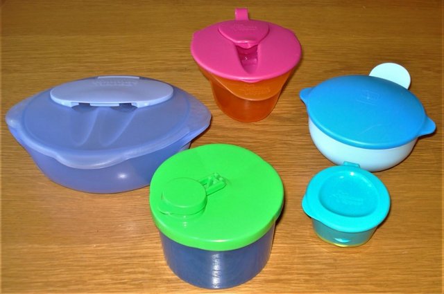 Preview of the first image of 6 Tommee Tippee Feeding & Freezing Pots & Storage Containers.