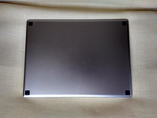 Preview of the first image of Original Google Pixel C keyboard – silver.