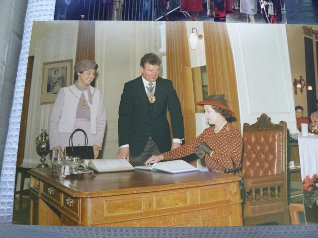Image 4 of 5 photos of Queen Elizabeth II in Birmingham Nov 1981