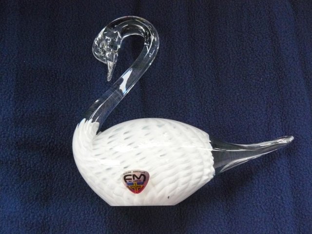 Image 2 of FM Konstglas Ronneby Sweden hand made sfumato art glass swan