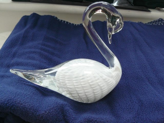Image 5 of FM Konstglas Ronneby Sweden hand made sfumato art glass swan