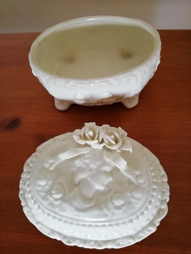 Image 3 of 2Vintage Style (ceramic/china) Trinkets