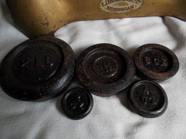Image 5 of Old Thornton scales and weights, weighs to 28Lb VGC