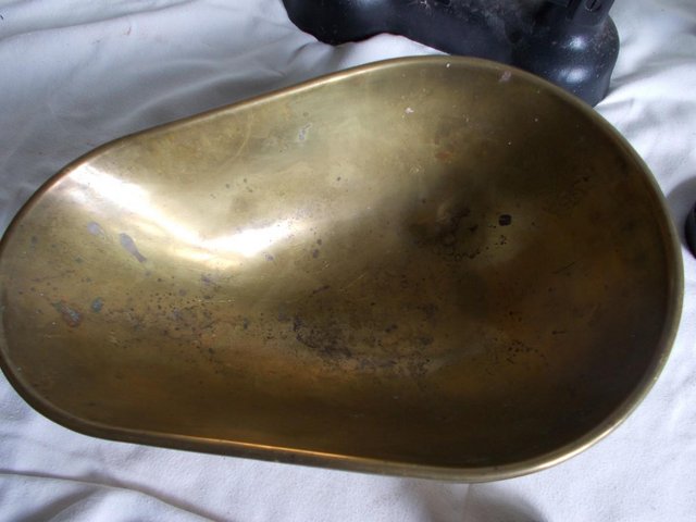 Image 4 of Old deep brass bowl scales and weights, weighs to 14Lb VGC