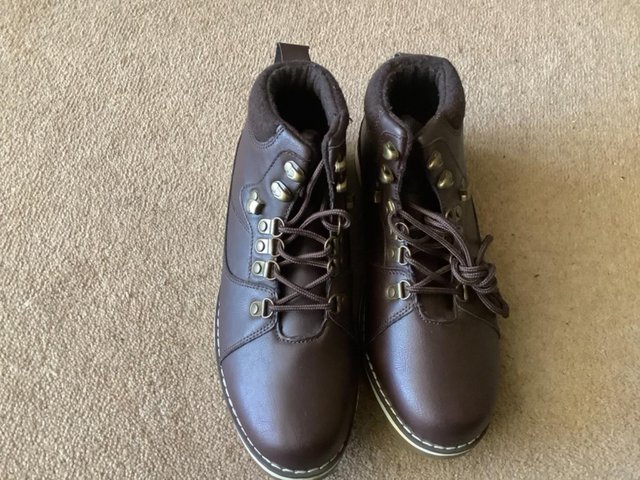 Image 2 of Men’s boots