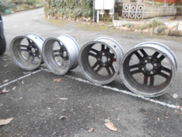 Image 2 of 4 XFactory Alloy Wheels for a 2005 Fiesta Mk6