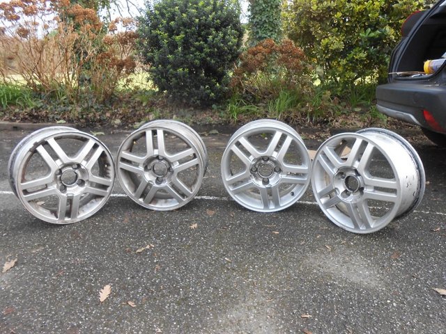 Image 3 of 4 XFactory Alloy Wheels for a 2005 Fiesta Mk6