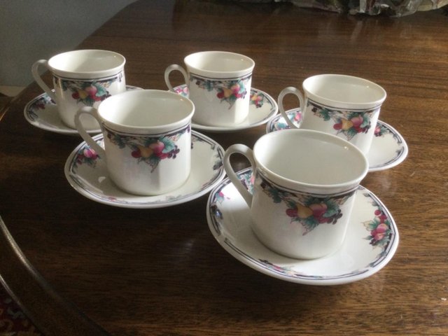 Image 2 of Royal Doulton Autumn’s Glory 5 cups and saucers