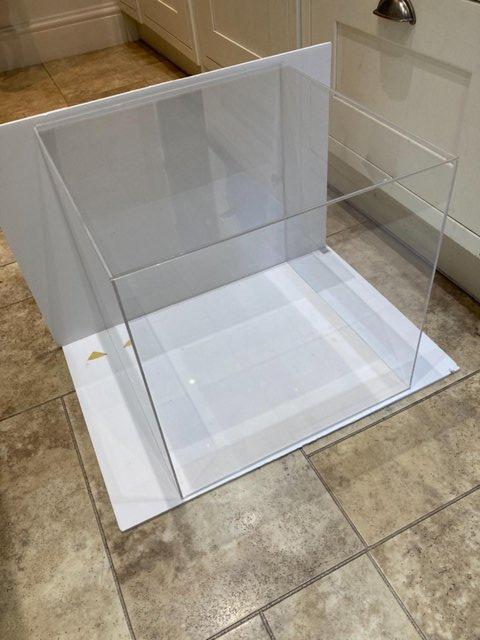 Image 3 of Clear acrylic Perspex cube with lid 400mm x 400mm x 400mm