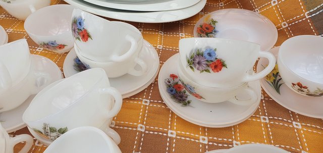 Image 5 of Retro Arcopal France Fruit & Flower Designs Cups & Saucers