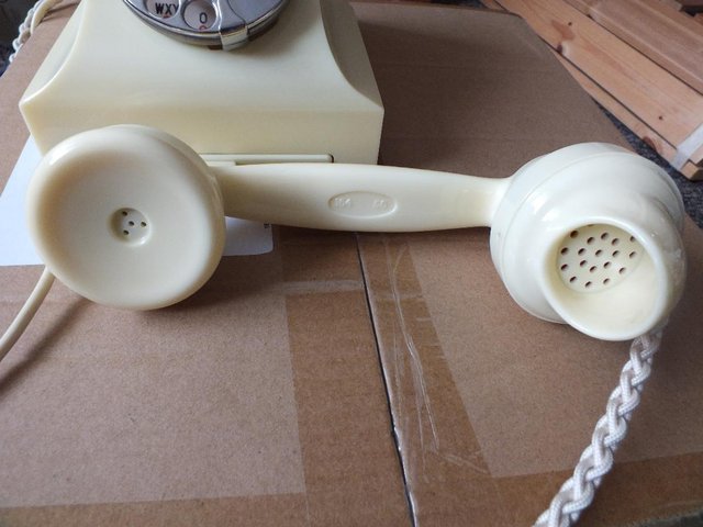 Image 5 of Vintage original 1950s GPO ivory bakelite phone