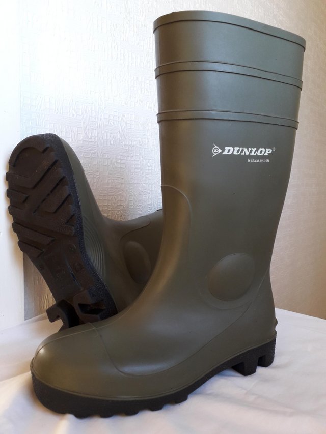 Preview of the first image of DUNLOP WELLINGTON BOOTS STEEL TOE UK 5.