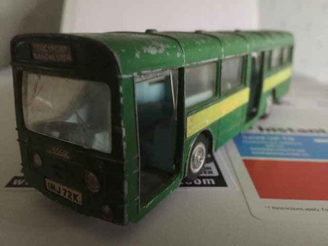 Preview of the first image of DINKY TOYS MODEL BUS:1966 LONDON AEC MERLIN.