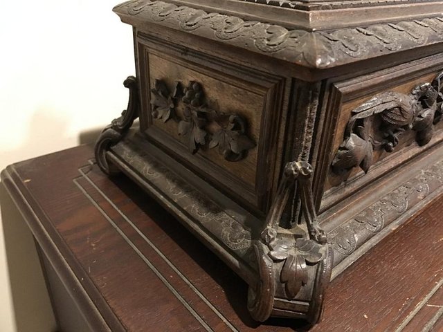 Image 10 of Jewels box Black Forest stunning carved