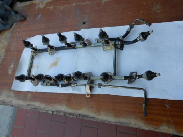 Preview of the first image of Fuel injectors Jaguar XJS type 8s.