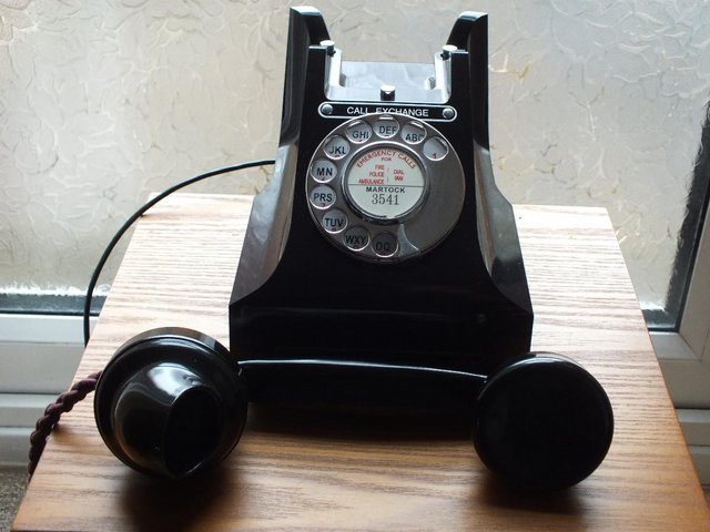 Image 2 of Vintage 1950s GPO bakelite dial phone restored