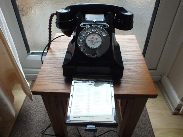 Image 5 of Vintage 1950s GPO bakelite dial phone restored