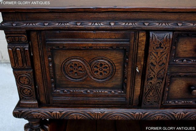 Image 21 of A TITCHMARSH AND GOODWIN CARVED OAK SIDEBOARD DRESSER BASE