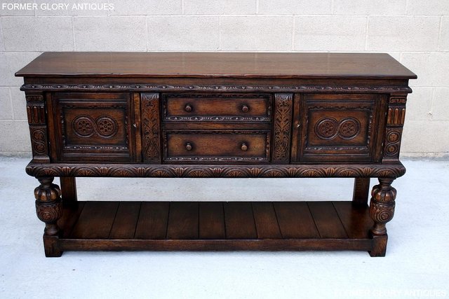 Image 70 of A TITCHMARSH AND GOODWIN CARVED OAK SIDEBOARD DRESSER BASE