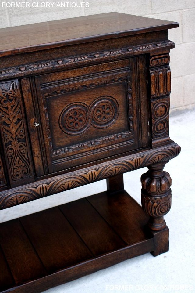 Image 73 of A TITCHMARSH AND GOODWIN CARVED OAK SIDEBOARD DRESSER BASE