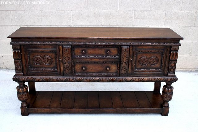 Image 77 of A TITCHMARSH AND GOODWIN CARVED OAK SIDEBOARD DRESSER BASE