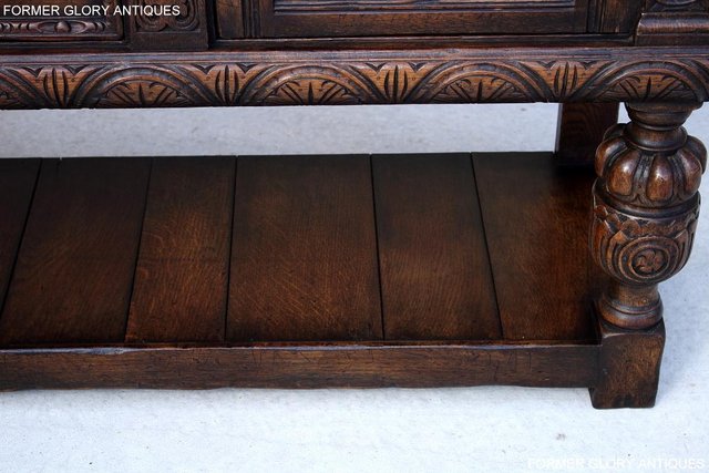 Image 91 of A TITCHMARSH AND GOODWIN CARVED OAK SIDEBOARD DRESSER BASE