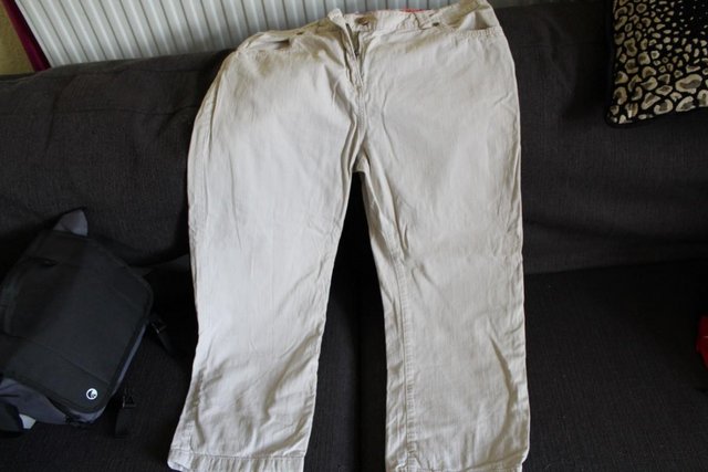 Preview of the first image of womens m & s crop trouser, size 14.