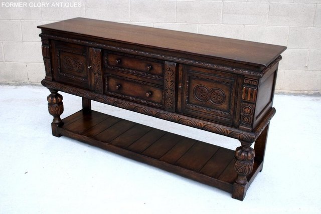 Image 111 of A TITCHMARSH AND GOODWIN CARVED OAK SIDEBOARD DRESSER BASE