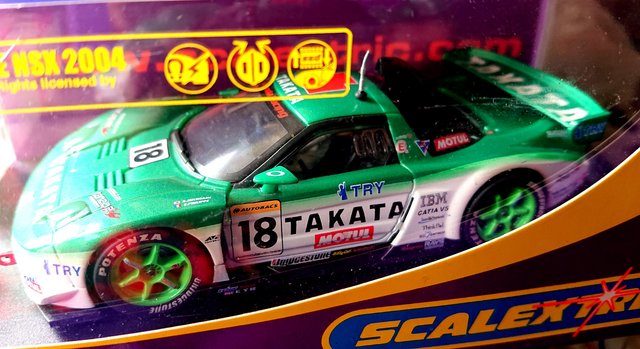 Preview of the first image of Scalextric Takata Dome NSX 2004.