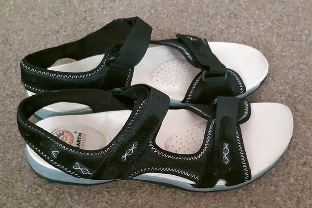Image 5 of Womens New Earth Spirit "Frisco" Black Sandals - Size 9