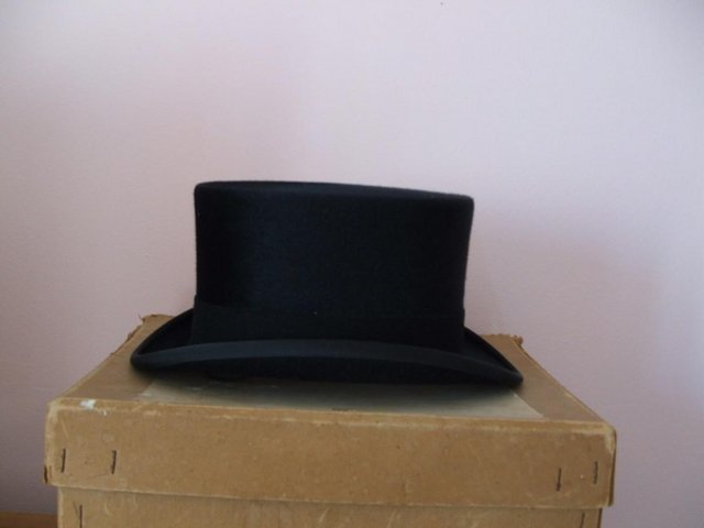 Image 2 of Immaculate ladies top hat size 56 (6.7/8)