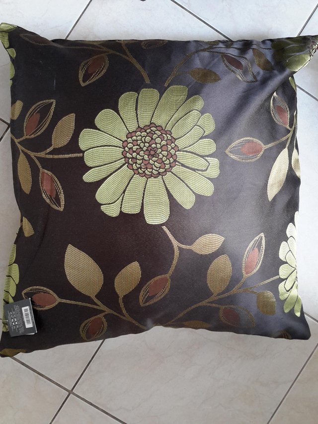 Image 3 of Cushions x 3 brand new