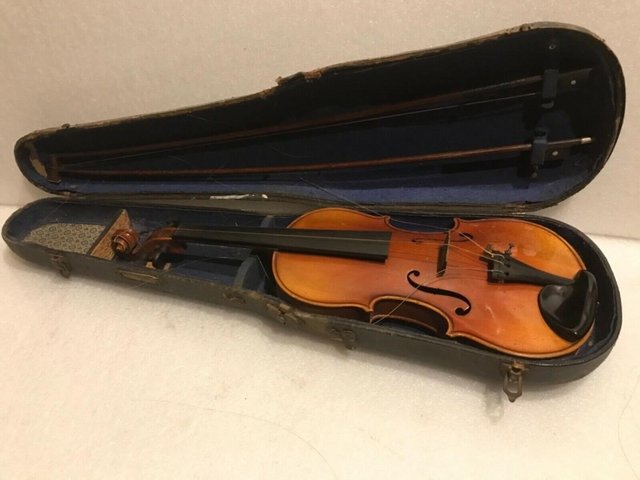 Preview of the first image of Maidstone School Orchestra 4/4 violin + 2 bows and case rest.