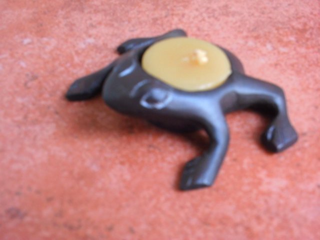 Preview of the first image of frog tea light holder.