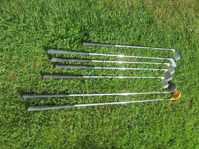 Image 2 of Assorted used Golfing Equipment