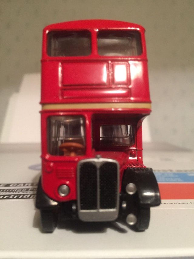 Image 3 of MODEL BUS: LONDON TRANSPORT AEC REGENT