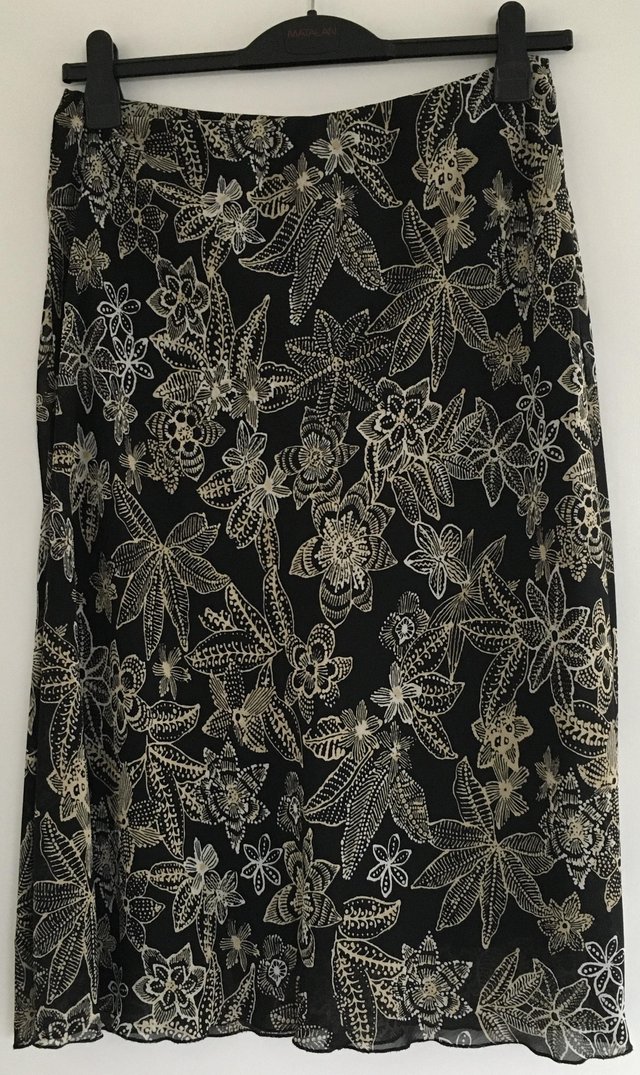Image 2 of Bonmarche Lovely Black & Brown Flowered Patterned Skirt.