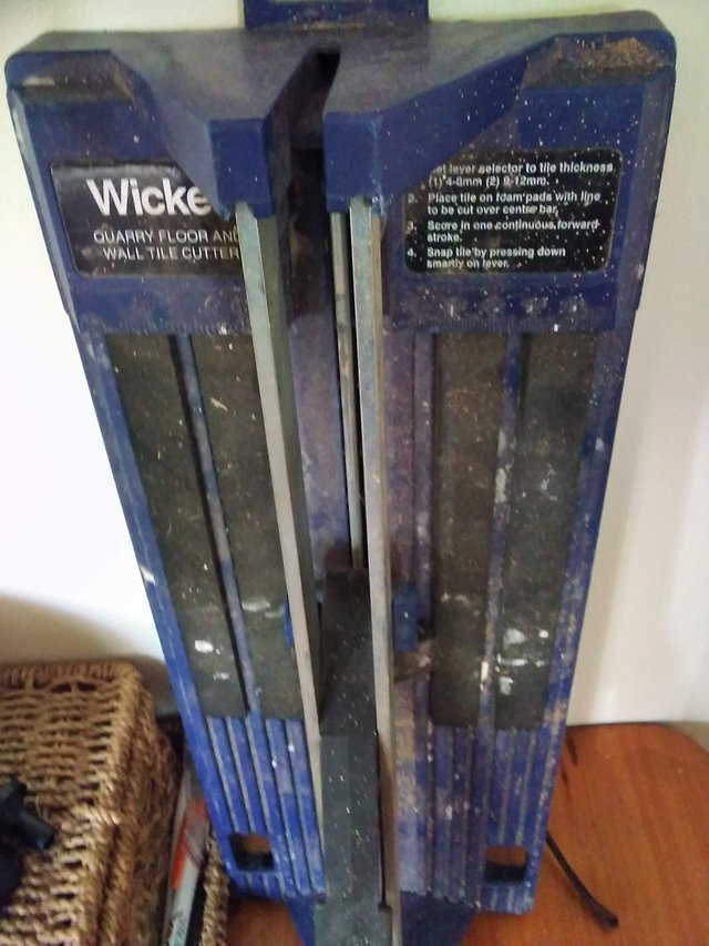 Image 2 of Wickes tile cutter